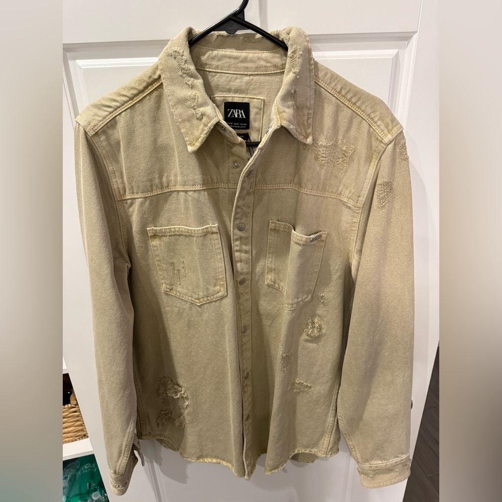 Zara Men’s Distressed Beige Denim Jacket